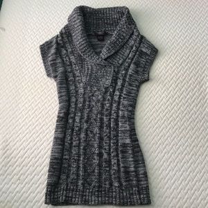 Short sleeve sweater shirt